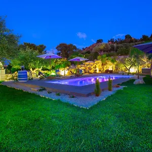 La Corte Di Afea Bed & Breakfast